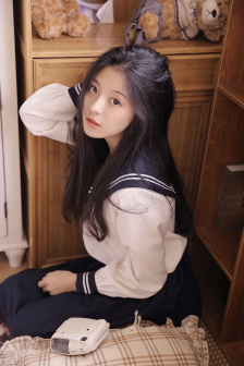 妇女公园里做活春视频